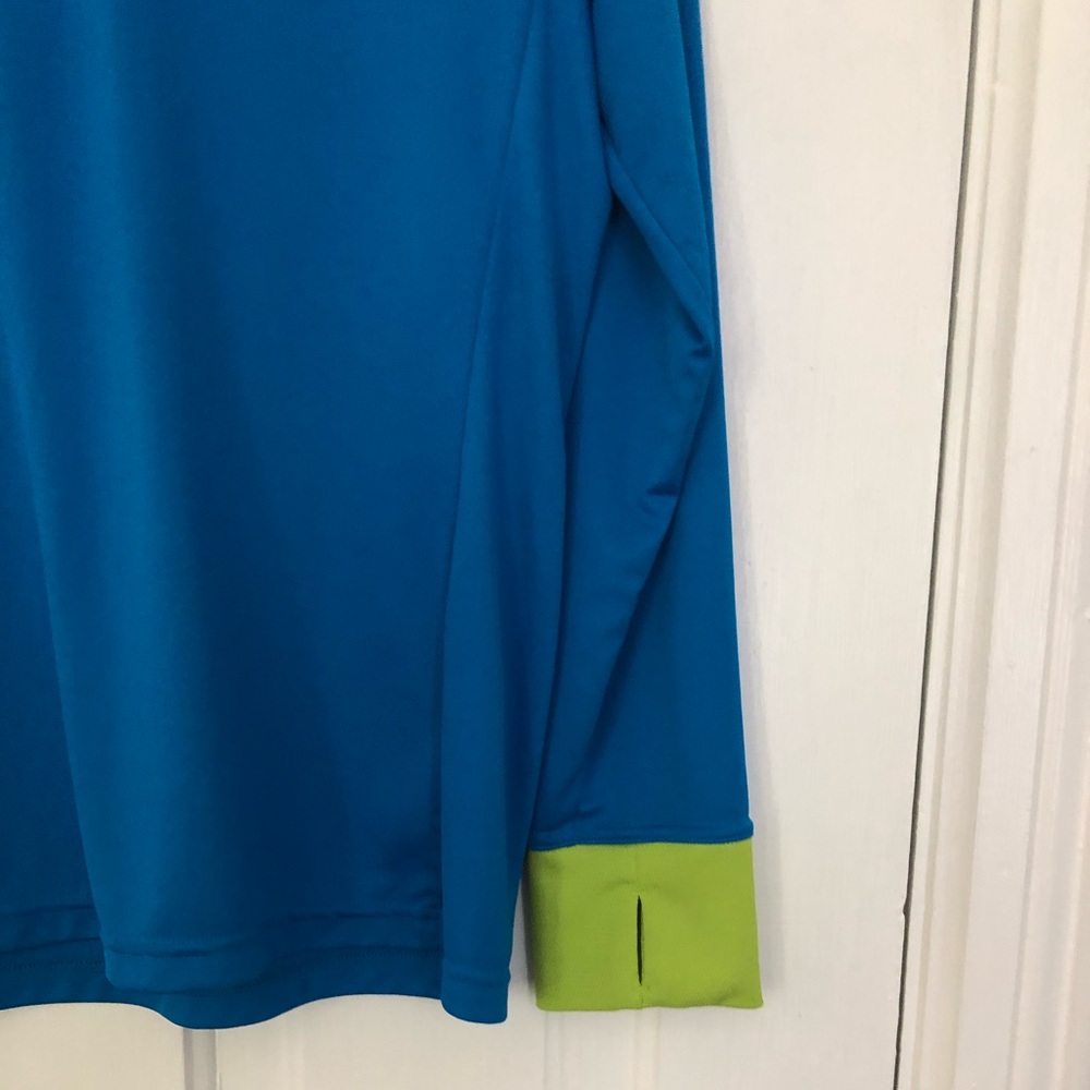 Euc Reebok Pullover - image 4
